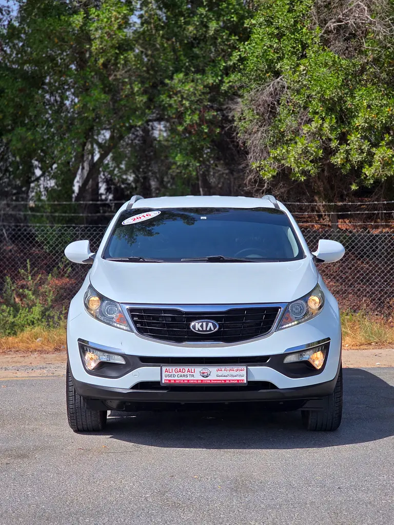 Kia Sportage 2016 — photo 1 of 20
