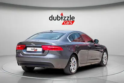 صورة 6 لـ 2016 Jaguar XE