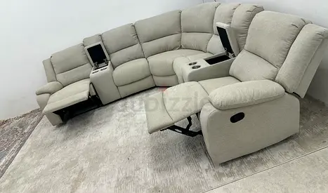 Like new condition pan recliner sofa