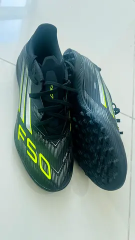 Football shoes
