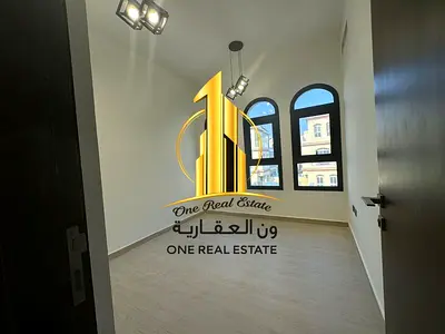 🏡🔥 أبتاون هاوس للبيع في الزاهية – عجمان 🔥🏡 📍 موقع استراتيجي على شارع الشيخ محمد بن زايد مباشرة  🌍 تملك حر لجميع الجنسيات فرصة مميزة للتملك أو ال