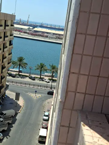 العربية  للإيجار السنوي في الشارقة منطقة الشويهين شقة غرفة وصالة مميزة مع بلكونة وحمام واحد وتكييف مركزي في موقع حيوي قريب من الخدمات الإيجار 24000 در