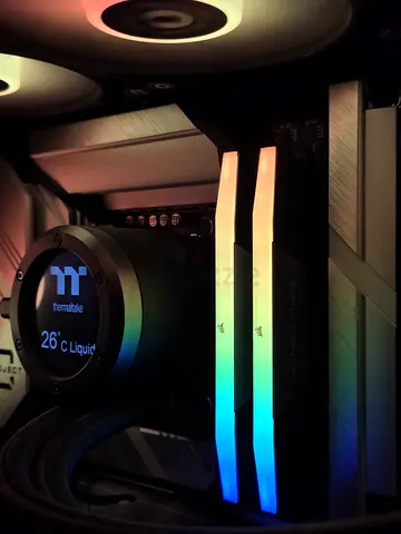 Crosair vengeance RAMS 6400MHZ CL36 32GB 16X2 DDR5