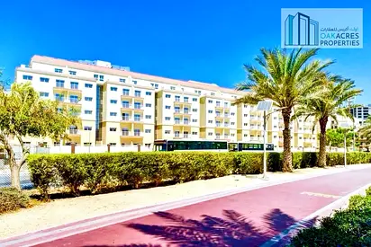 12 Cheques | 2 Bedroom | Close to Circle Mall | Ready to Move