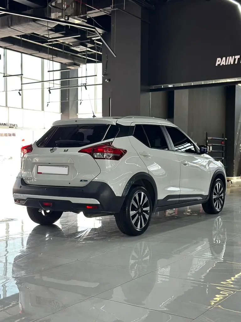 Nissan Kicks 2017 — photo 1 of 10