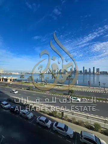 ✨ شقة 3 غرف وصالة بإطلالة بحرية للإيجار السنوي في المجاز 3 – الشارقة ✨  فرصة مميزة للسكن الراقي في منطقة المجاز 3، إحدى أكثر المناطق السكنية تميزاً في