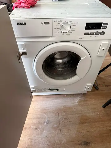 Built-in Zanussi Front Load Washing Machine - Good Working Condition