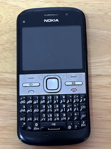 Nokia E5-00 classic phone