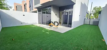 Luxury 3 bedroom townhouse available for rent in sendian just in 130k