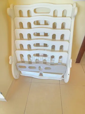 Brand NEW Bookshelf