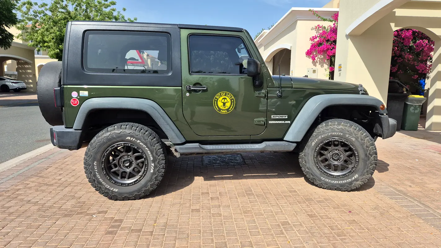 Jeep Wrangler 2009 — photo 1 of 6