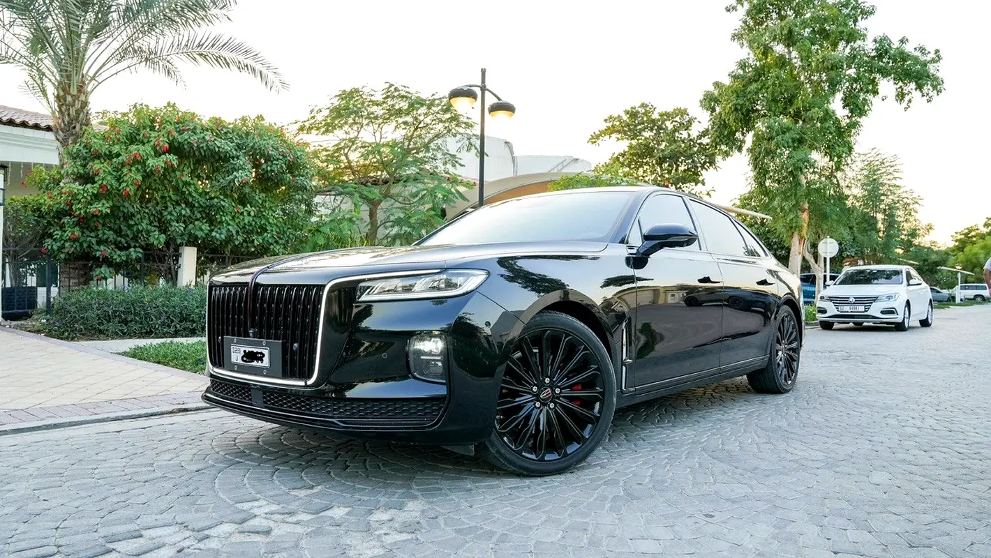 Hongqi H9 2023 — photo 1 of 8