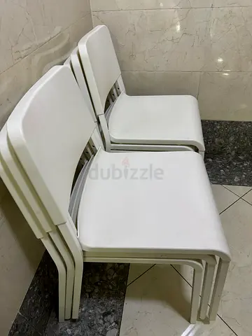 Set of 6 Stackable White Plastic Dining Chairs - Good Condition