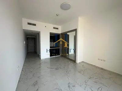 DECENT SIZED | AIRY APARTMENT | READY TO MOVE IN