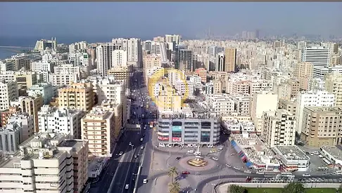 للبيع بناية في منطقة الغوير , بناية ارضي + 5 طوابق .موقع مميز ثاني قطعة من الشارع الرئيسي