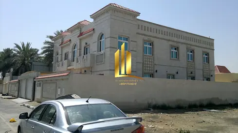 فيلا فاخرة بموقع مميز للإيجار في منطقة العزرة، الشارقة
