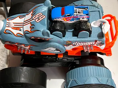Hot Wheels Monster Trucks HW Transforming Rhinomite