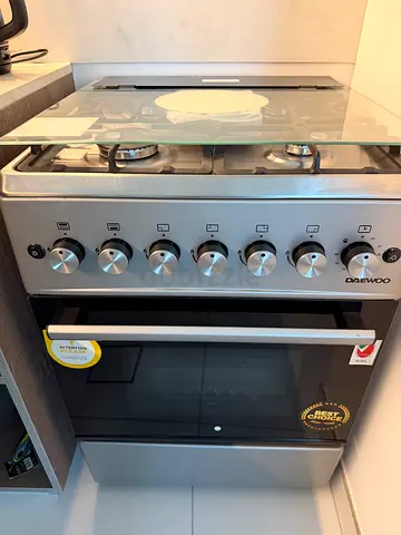 Daewoo DGC 665BSF 60x60cm freestanding full-gas Range. Brand new, never been used.