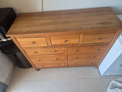 Pine chest of drawers
