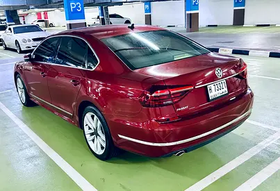 2017 NEW LOOK PASSAT HIGHLINE SPORT 2.5L-5cylinders luxury and reliable- Excellent condition 100%