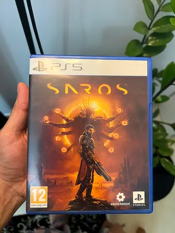 Saros PS5 game