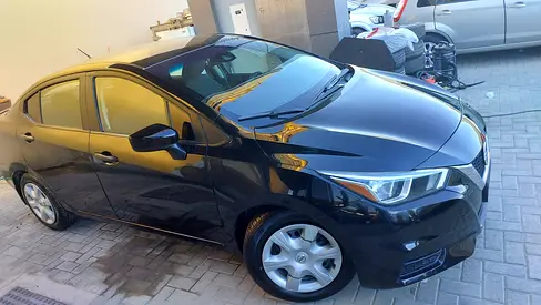 2020 Nissan VERSA 照片 2