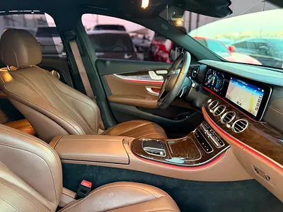 Mercedes-Benz E-Class E 300, миниатюра 10