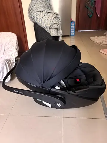 Maxi-Cosi Pebble 360 pro Infant Car Seat (Easy Carry) - Good Condition