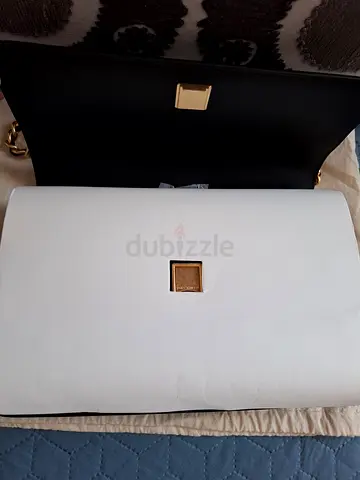 Tory Burch Brand New leather shoulder bag. Dust bag and receipt included.