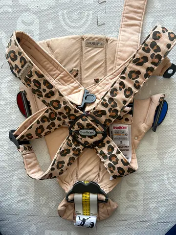 Baby bjorn carrier