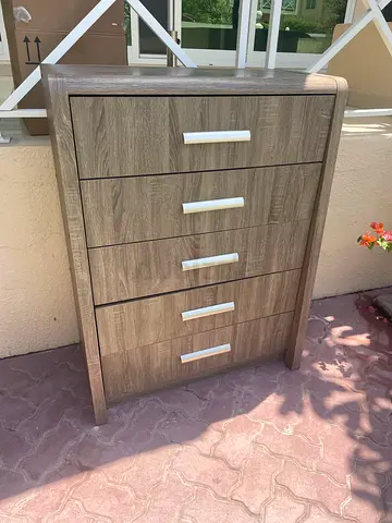 Drawer cabinet