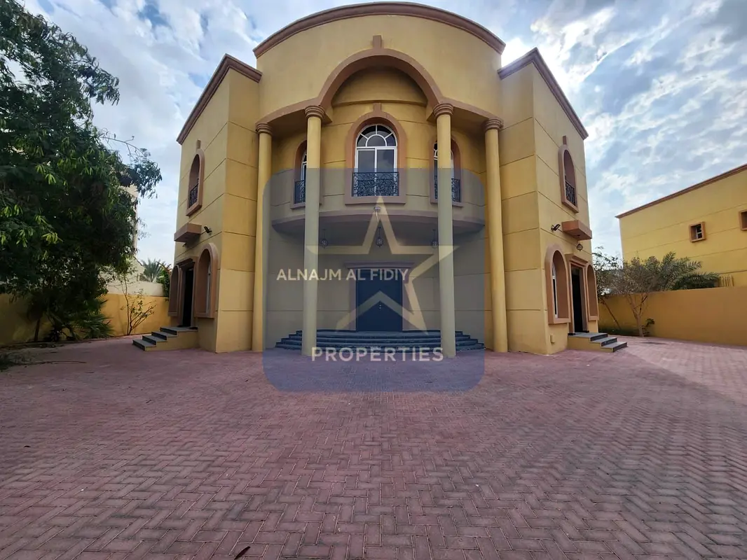 Vacant 6BR Villa with 2 Majlis, Garden & Maid/Driver Quarters | Al Barsha South 2 | AED 400K