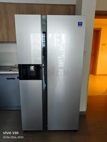 Hitachi Side by Side ice maker with water dispenser digital inverter latest version