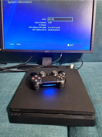 Playstation 4 Slim 12.00 Software with original controller