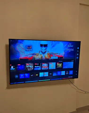 Samsung Smart TV, Crystal UHD, DU7000,
55, PurColor, 4K, flawless condition+ North bayou wall moun