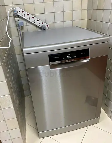 Bosch Series 8 stainless steel dishwasher - good condition like new