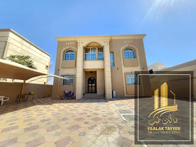 Grand Elegant Modern Villa : Expansive Luxury In Every Corner