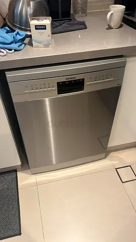 Siemens 3 Shelves Used In Few Times , Dishwasher DELIVERY + WARRANTY