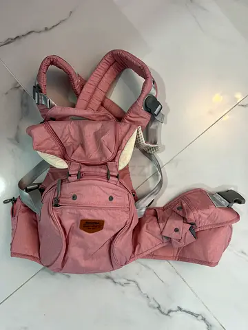 Sunveno pink Baby carrier with hip seat
