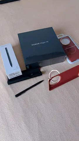 Honor Magic V5
