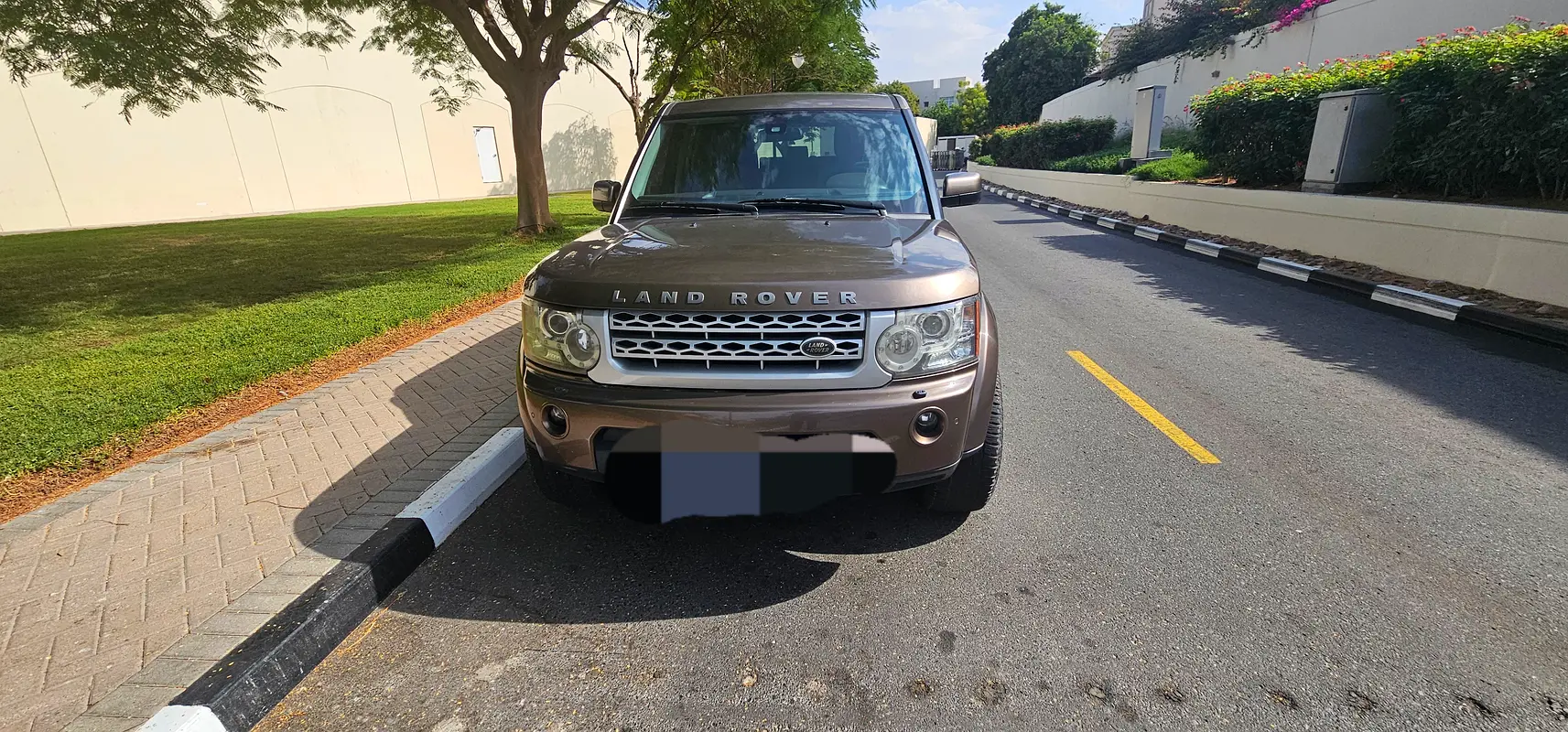 Land Rover LR4 2013 — photo 1 of 20