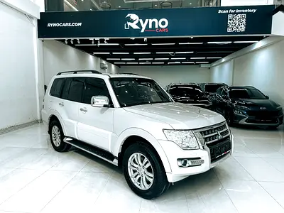 AED 1,700 // 20%DP // 2016 Mitsubishi Pajero GLS Top 5 Door // 24 Months