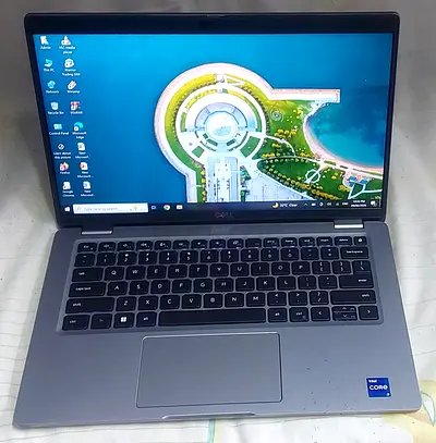 Dell laptop i711 Gen touch screen