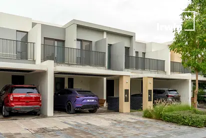 Single Row | Integrated Appliances | Landscaped