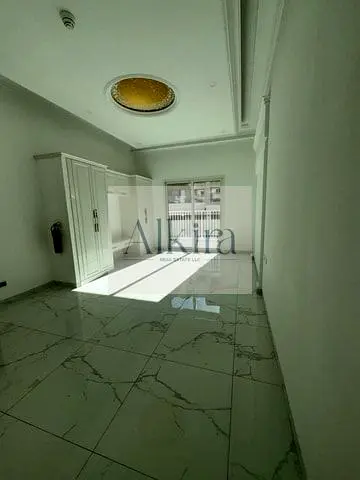 LUXURIOUS | ELEGANT STUDIO | PRIME LOCATION