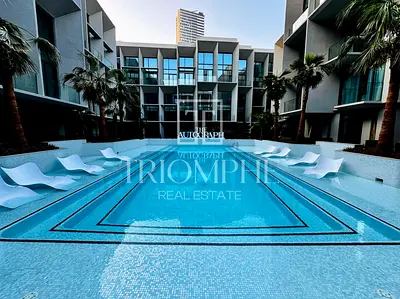 Fully Furnished Studio | Move in June 16