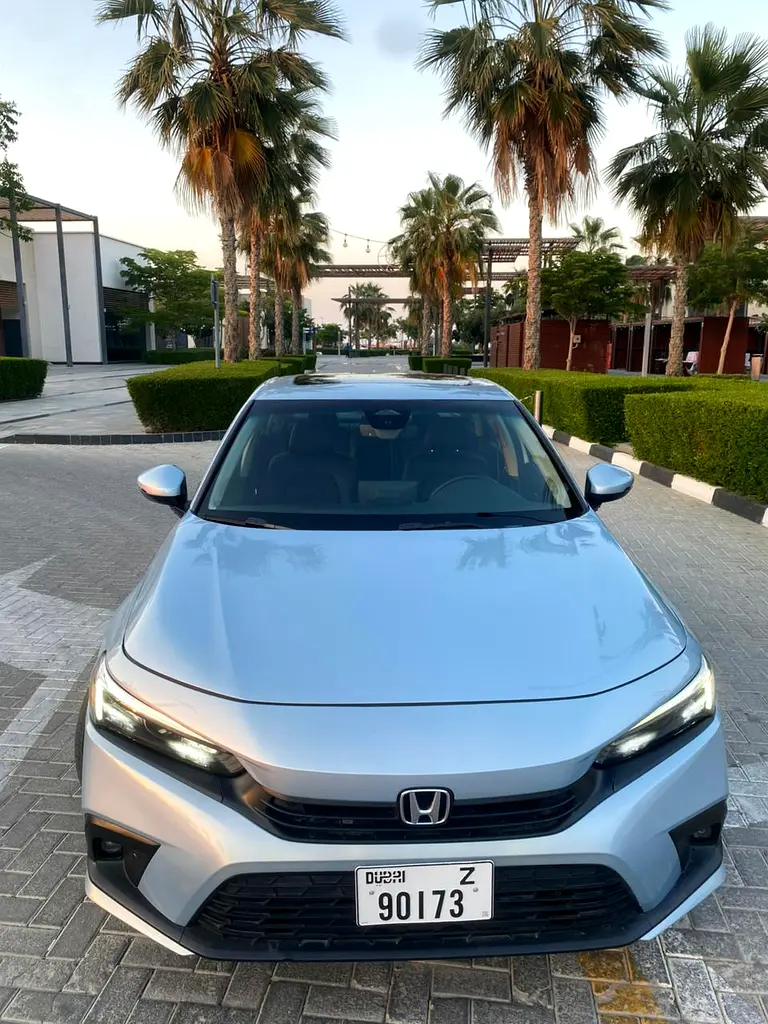 Honda Civic 2022 — photo 1 of 20