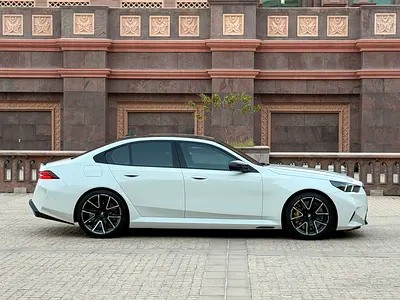2025 BMW M5 — миниатюра 5