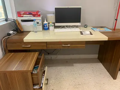 Office Desk for Sale – Excellent Condition