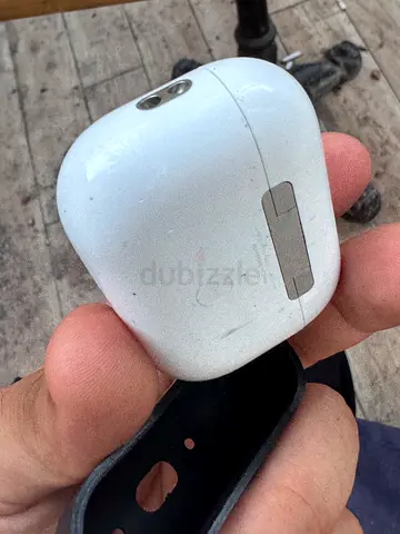 Apple AirPods charging case (used) - white